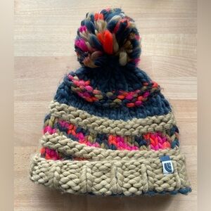 Women’s The North Face Multicolor Knit Beanie with Pom-Pom (Never Worn)